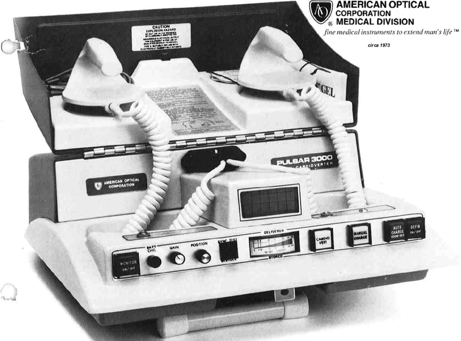 Pulsar 3000 Defibrillator - EMS Museum